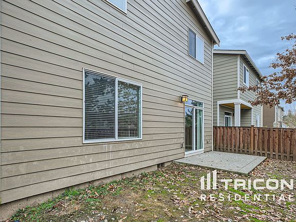 3rd image of 11623 175th St E