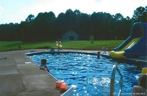 3rd image of 675 Keller Dr NE