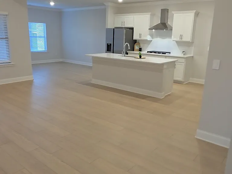 22635 Donahue Dr — Photo 7