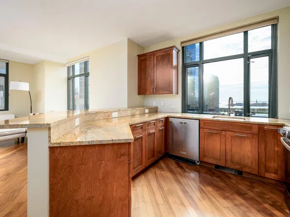 105 Greene St APT 1604, Jersey City, NJ 07302