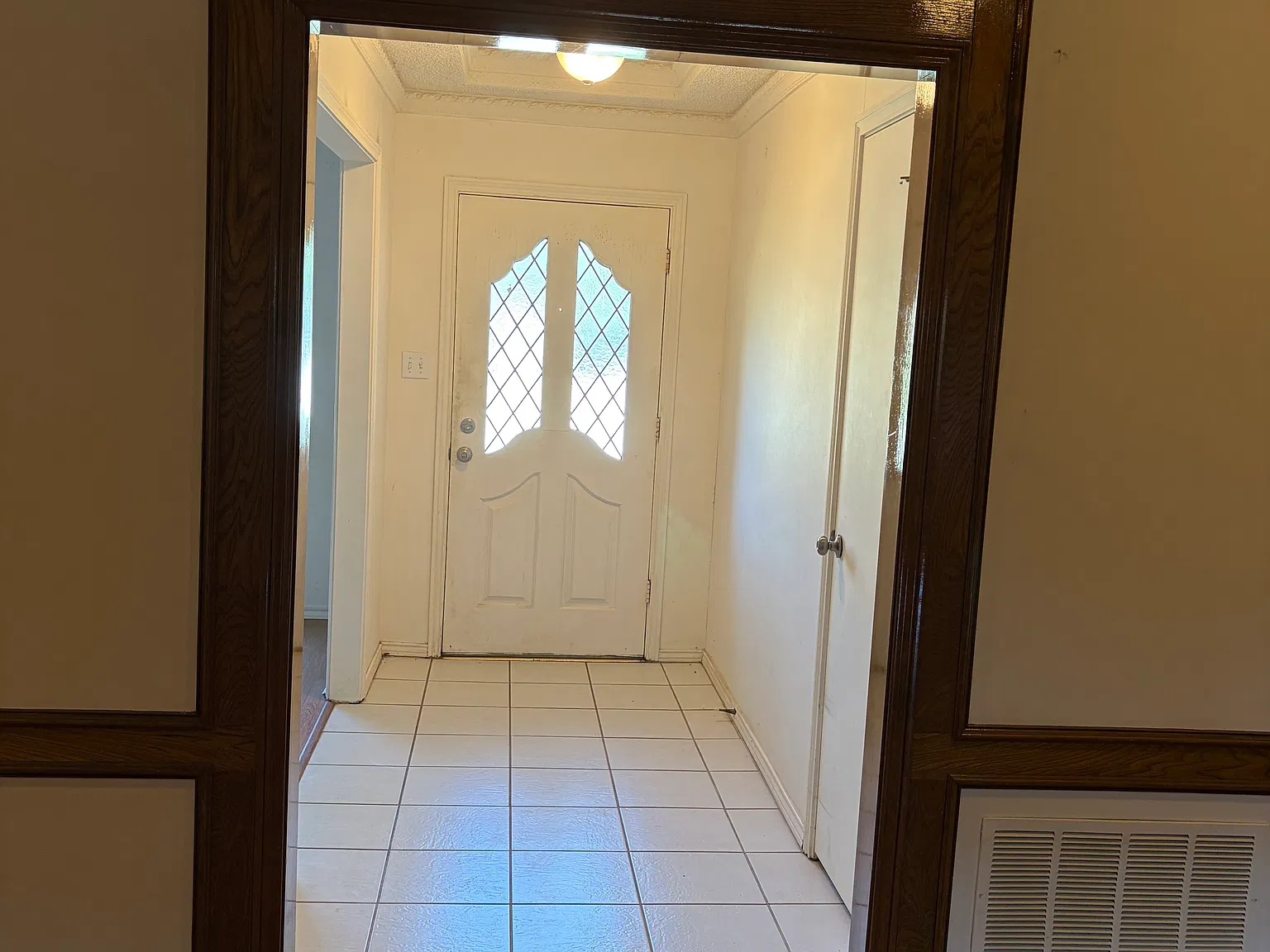 2204 Treehouse Lane — Photo 4