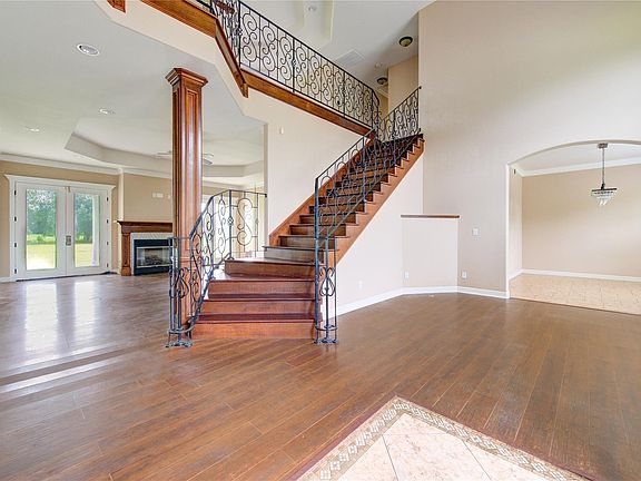 2nd image of 4681 Wickwillow Ln
