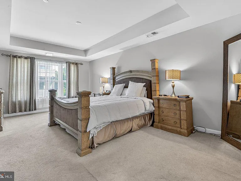 7314 Taylors Hill Ln — Photo 13