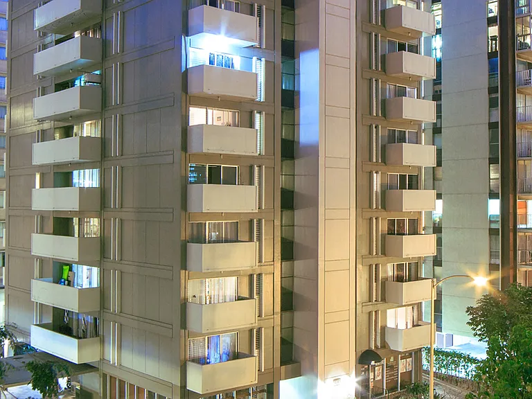 Waikiki Walina Apartments exterior building during the night