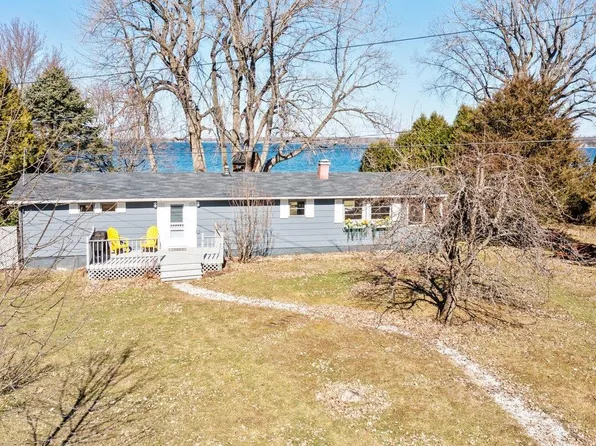 446 North Shore Road, Isle La Motte, VT 05463