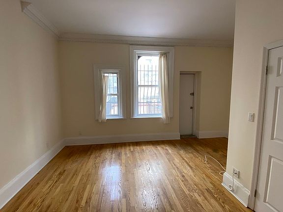 4th image of 225 W 139th St APT 2