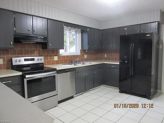 5th image of 4845 Farley Dr