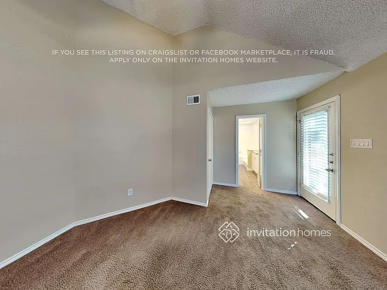 2032 Rochelle Ln — Photo 17