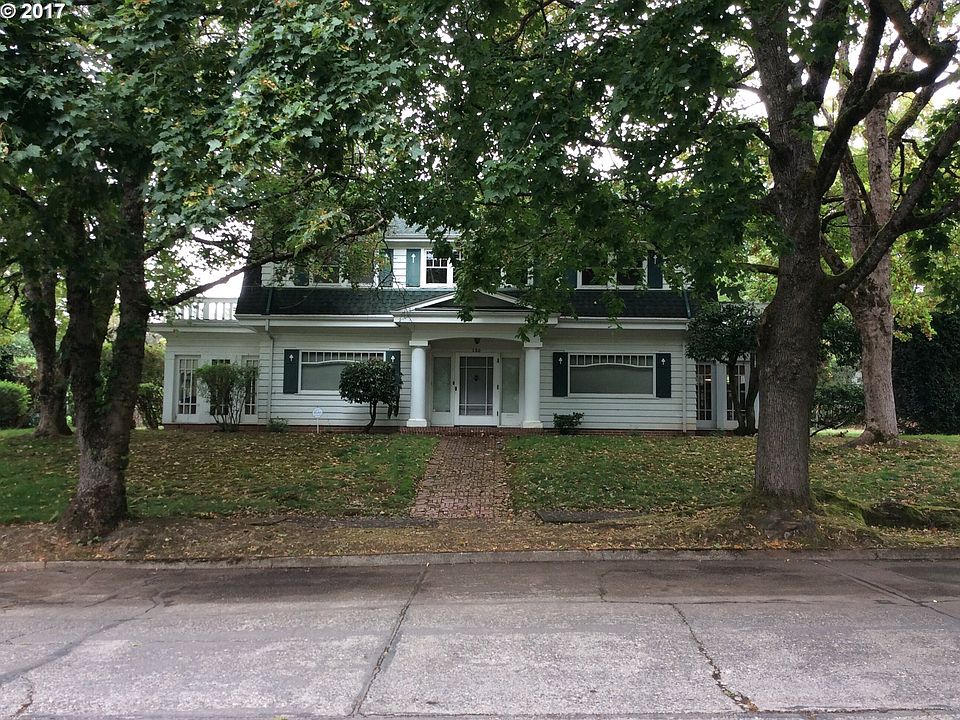 1st image of 130 W 29th St