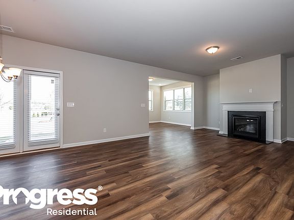 4th image of 3364 Baylor Cir