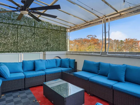 4051 Nostrand Avenue image 10 of 37