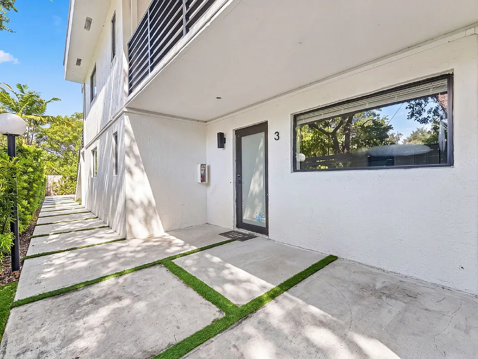 37 NW 59th St #3
