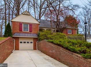 5303 Brookeway Dr, Bethesda, MD 20816