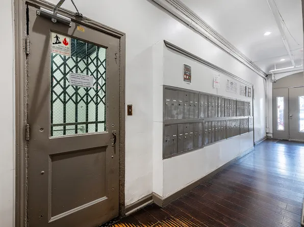 738 S New Hampshire Ave, 738 S New Hampshire Ave APT 207, Los Angeles, CA 90005