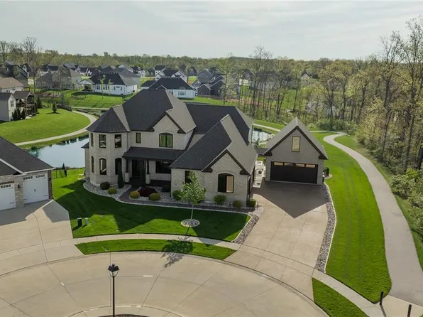 417 Hamlet Ct, Lake Saint Louis, MO 63367