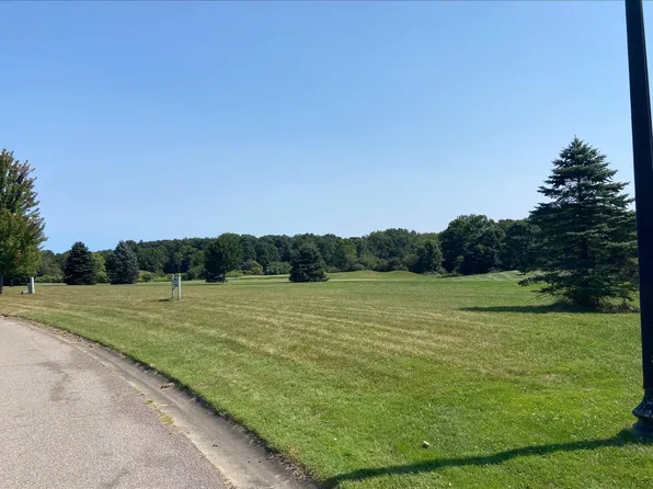 4500 Eagle Dr #40, Jackson, MI 49201