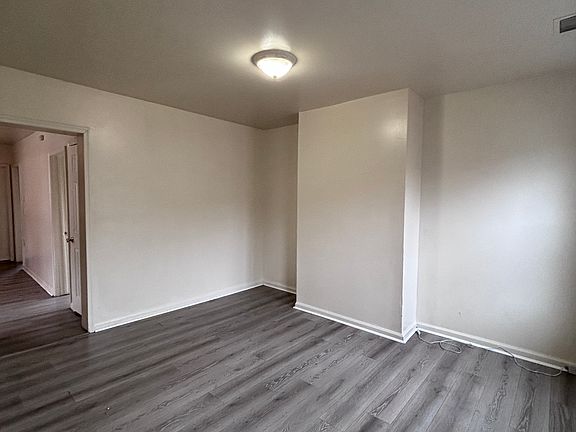 5th image of 116 N 1st St Floor 2