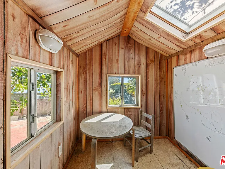 7038 Dume Dr — Photo 42