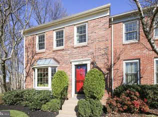 2256 Cartbridge Rd, Falls Church, VA 22043