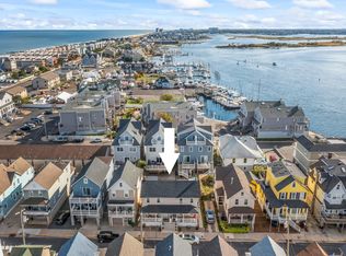 14 Center St #14, Rumson, NJ 07760