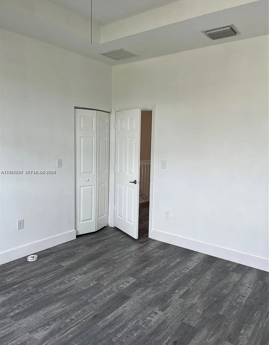 3 bed, 2.5 bath, $2,600 — Photo 4