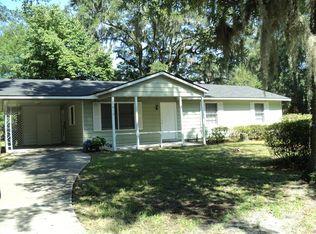 1013 Live Oak Dr, Hinesville, GA 31313