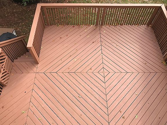 Lg 15x18 Deck w/privacy wall