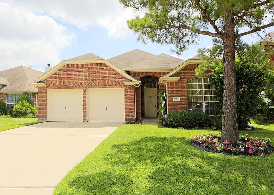 1st image of 11018 Avery Trace Ct