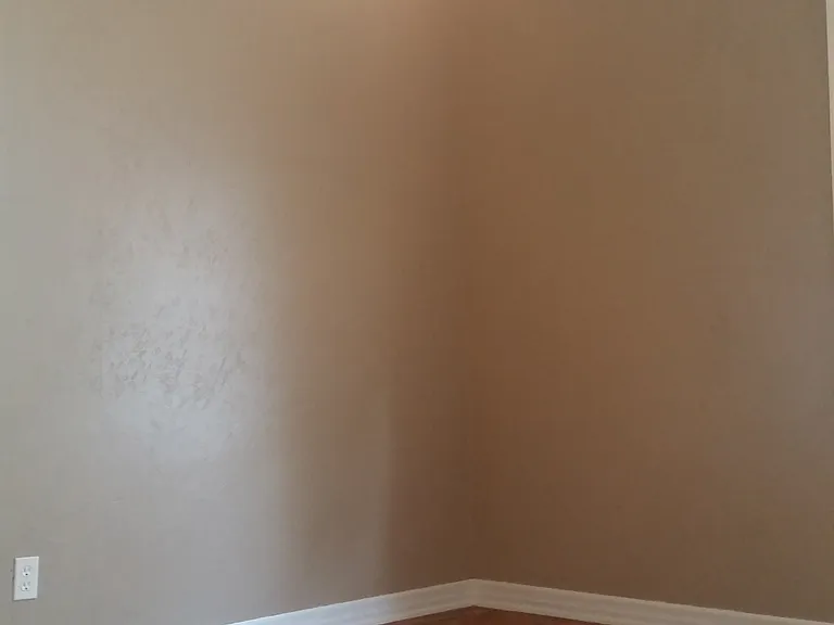 510 Coyne St — Photo 6