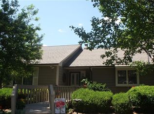 1221 Watermark Ct, High Point, NC 27265