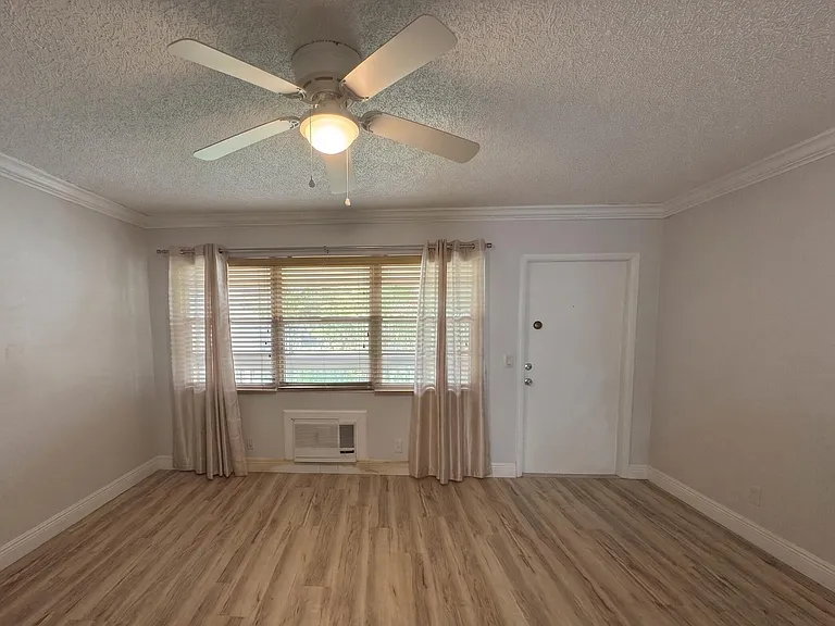 67 Upminster Cir #C — Photo 3