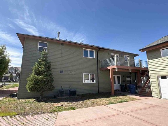 3rd image of 710 Parkway Dr