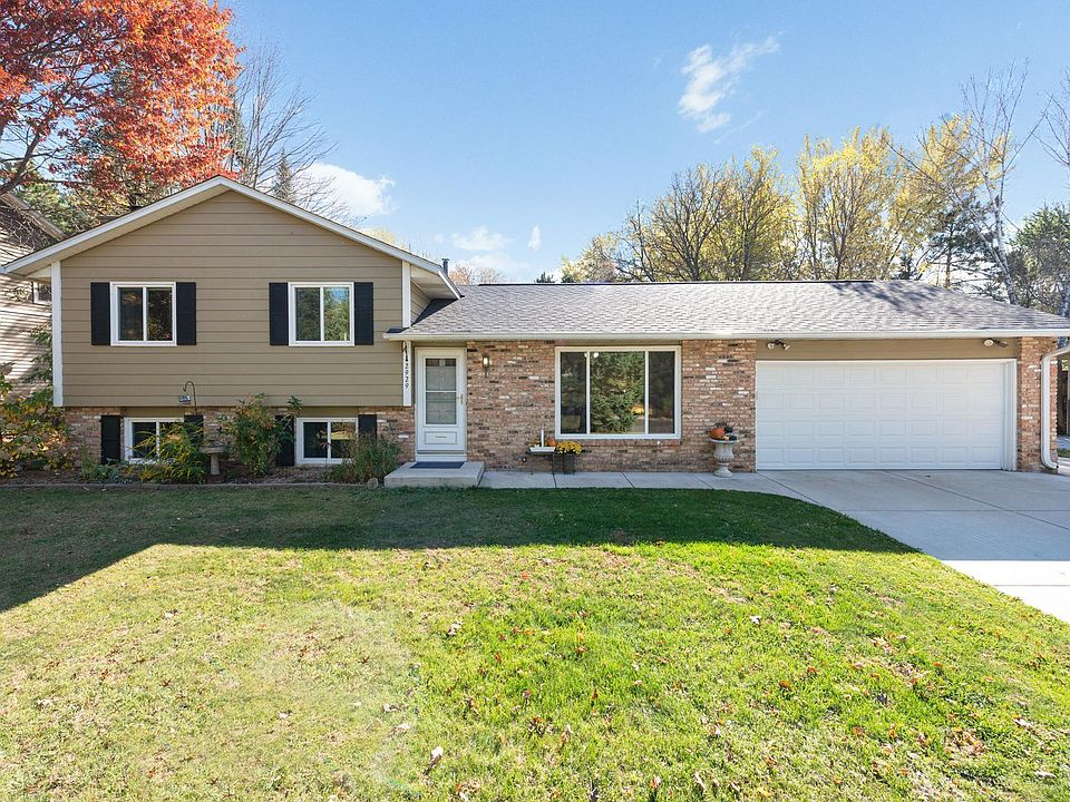 1st image of 2929 Marine Cir