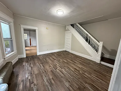 329 Cedar Ave #1 Photo 1