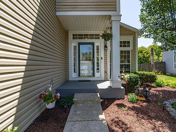 3rd image of 7401 Inglenook Ln