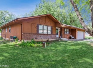 909 Aura Dr, Rockford, IL 61108