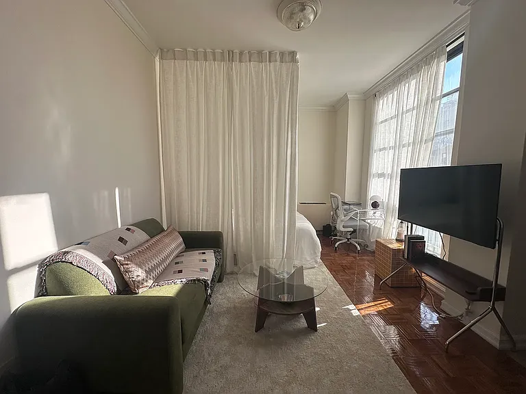 304 W 92nd St #6H — Photo 1