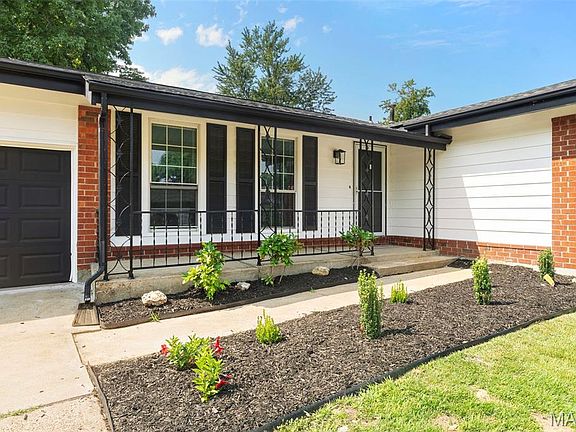 4th image of 4494 Papal Dr