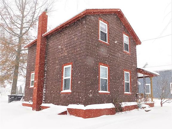 2nd image of 23 Carlton St