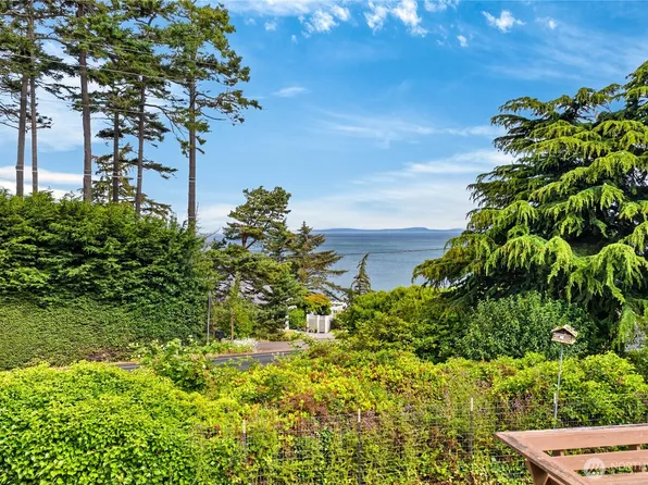 2452 Williams Road, Oak Harbor, WA 98277