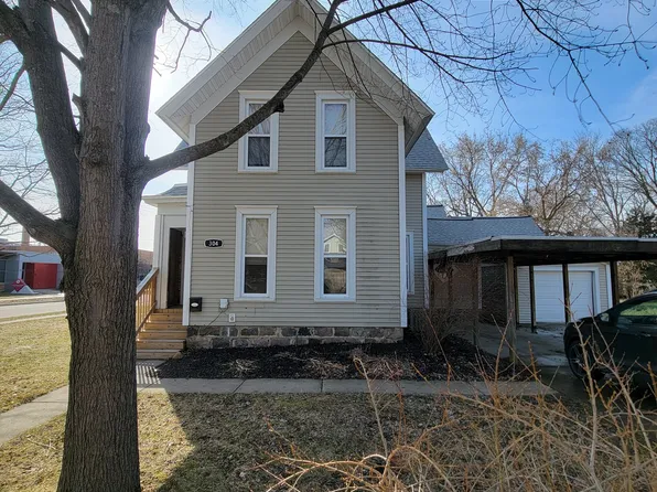 304 N Washington St, Lowell, MI 49331