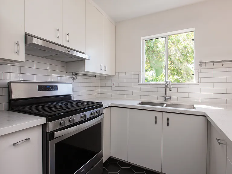 226 Dickerson Ave — Photo 11