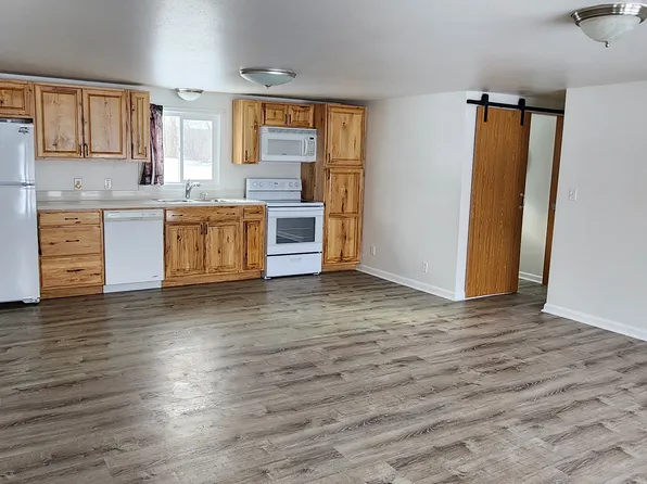 2118 7th St, Cumberland, WI 54829