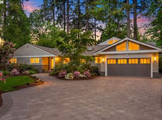 1051 Sunningdale Rd, Lake Oswego, OR 97034