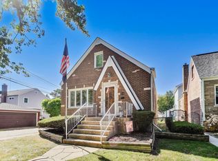 5916 N Avondale Ave, Chicago, IL