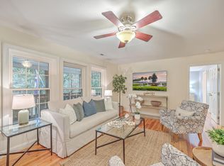 930 Crawford Dr, Edisto Island, SC 29438
