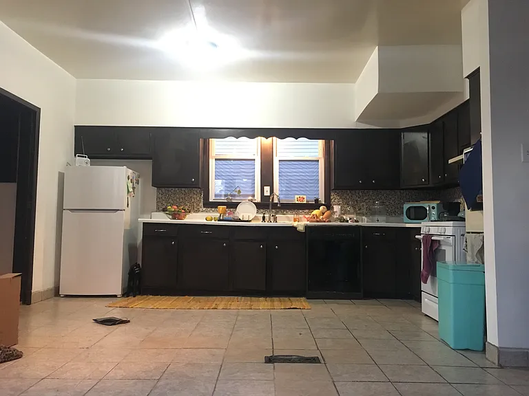 1141 S 19th St — Photo 3