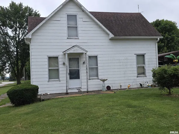 104 W 5th St, Maquon, IL 61458