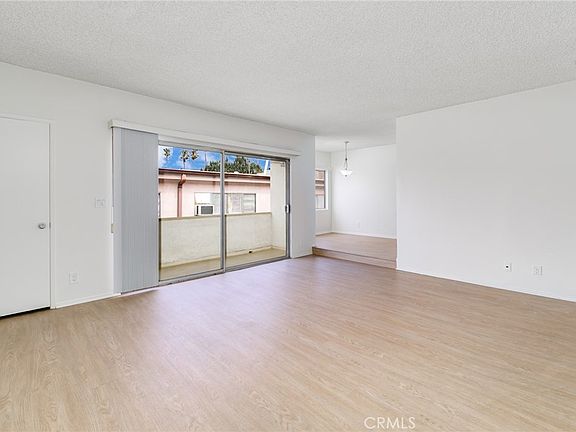 4th image of 1122 9th St APT 8