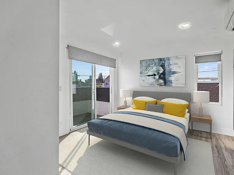850 N Van Ness Ave — Photo 10